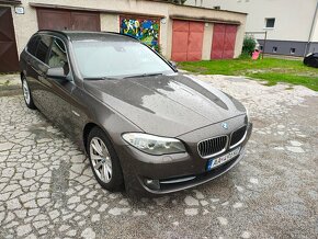 BMW 525 xDrive - 12