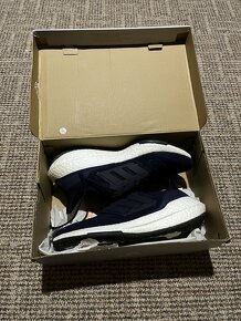 Adidas Ultraboost 22 Vel 40 2/3 - 12