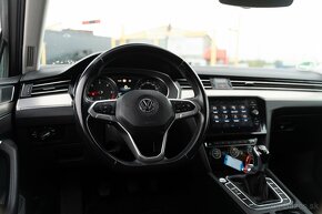 VW Passat Variant 2.0 TDI EVO Elegance -NEBÚRANÉ- MATRIX,ACC - 12