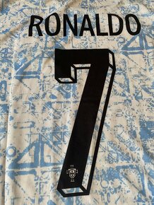 Dres Ronaldo - 12