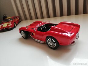 predam 1:18 FERRARI modely od Bburago - 12