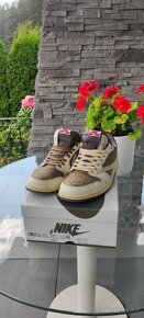 Jordan 1 Low Traviss Scott mocha - 12