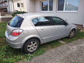 Opel Astra H - 12