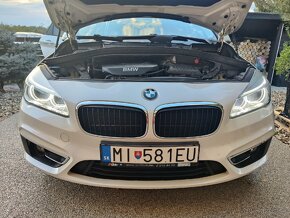 BMW 218i Active Tourer (F45) - 12