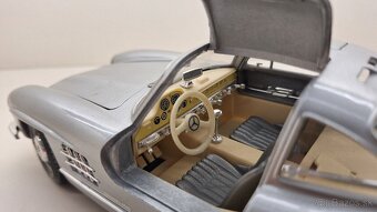 1:18 MERCEDES-BENZ 300SL, 1 - 12