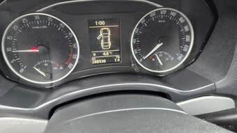 Škoda Octavia 1.6 TDI CR DPF Ambiente - 12