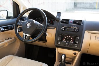 Volkswagen Touran 1.6 TDI DSG - 12