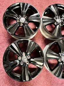 5x114,3 R18 LEXUS UX originál alu disky - ET 45 - 12