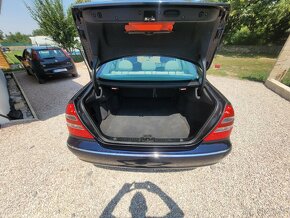 Mercedes Benz E trieda w 211 . 270Cdi - 12