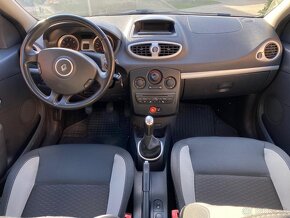 Renault Clio 1.2i - 12