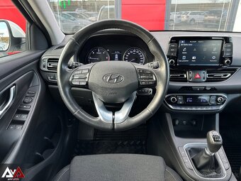 Hyundai i30 CW 1.6 CRDi Family, Pôvodný lak, v Záruke, SR - 12