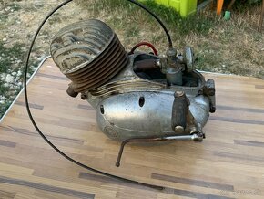 MOTOR ČZ 125 - 12