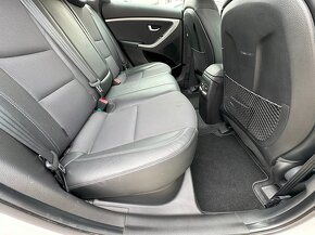 Hyundai i30 1.6 GDI DOHC Style - 12