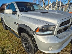 DODGE RAM 1500 5,7 HEMI 2017 SPORT - 12