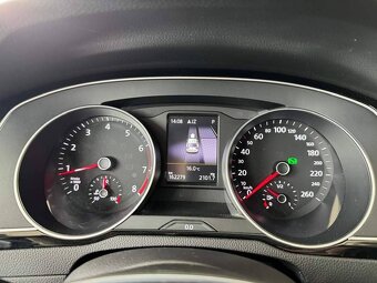 Volkswagen Passat Variant B8 1.8 TSI DSG Highline - 12