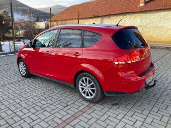 SEAT ALTEA XL 2.0 TDI CR DSG NAJ.175009 KM MOD ROK 2012 - 12