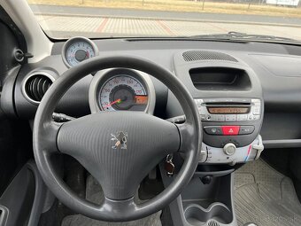 Peugeot 107 1.0i klima servo 5dveř naj. 141 tis. - 12