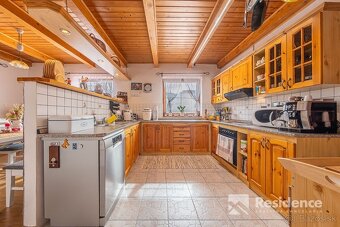 Rodinný dom na Liptove, 6 izieb, pozemok 806 m2 - 12