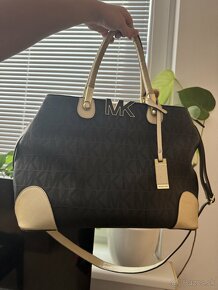 Michael Kors veľká čierno-zlatá kabelka - 12