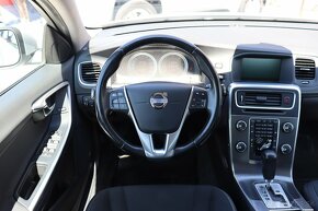 Volvo V60 D5 AWD Momentum Geartronic - 12