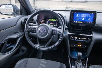 Toyota Yaris Cross 4x4 ADVENTURE - 12