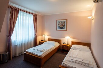 ALL INCLUSIVE l NA PREDAJ  3 Hotel v centre mesta Nové Zámk - 12