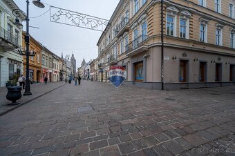 Na predaj: Luxusný 3-izbový byt s balkónom a garážou v srdci - 12