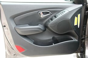 HYUNDAI ix35 Style 2,0 CRDi 100 kW - 12