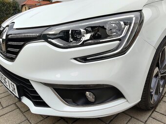 Renault Mégane Grandtour TCe 115 GPF Intens - 12