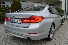 BMW 530 D LUXURY X DRIVE, 11/2017, FULL VÝBAVA, TOP STAV - 12