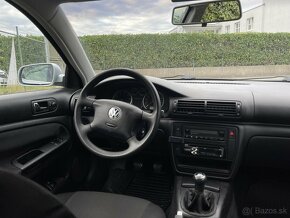 Volkswagen Passat B5 1.6 - 12