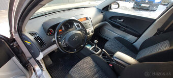 KIA CEED SW 1.6 Benzín - 12