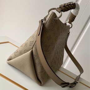 Louis Vuitton Beaubourg Hobo Bags - 12