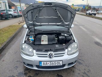 Volkswagen Golf 1.6 FSI Comfortline - 12