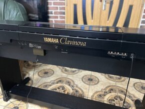 Yamaha Clavinova CLP-650 - 12