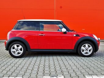 Mini Cooper R56 1.6 88kW Coral Red & White - 12