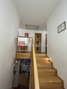 Predaj 4i RODINNÝ DOM s Terasou, poz. 890m2 v Sklabini - 12