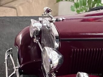 1:18 1932 ŠKODA 860 Cabriolet Closed - Burgundy - ABREX - 12