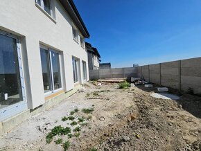 BabonyTRE/ PREDAJ 4-izbový dom, pozemok 288,5 m2, Lehnice, o - 12