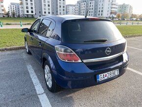 Opel Astra H 1.6 benzín+LPG - 12