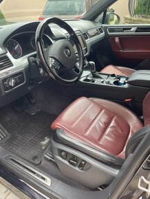 Predám Volkswagen Touareg II 3.0 V6 TDI BMT Premium 4MOTION - 12