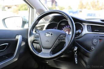 Kia CEED SW 1,6 GDi Slovakia X.Edition 1.majitel SR - 12