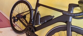 Kompletný karbónový cestný bicykel s elektronickou prehadzov - 12