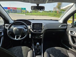 Peugeot 2008 1.2i Style - 12