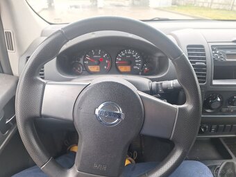 NISSAN NAVARA 2,5DCI MANUÁL 123XXX KM - 12