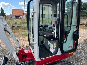 Minibagr Takeuchi TB 216 hyd. podvozek + svahovka - 12