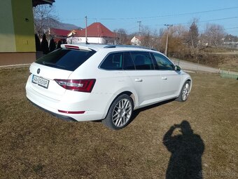 Predám 4x4 Škoda Superb 3 combi ročník 2016 DSG - 12