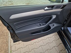 Volkswagen Passat Variant 2.0 TDi EVO Eleg. DSG 150k diesel - 12