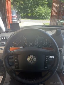 Volkswagen Touareg 2.5TDI - 12