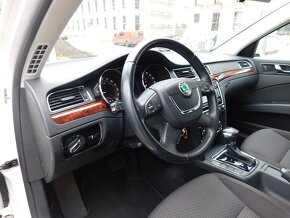 Škoda Superb Combi 2.0 TDI CR 140k Elegance DSG - 12